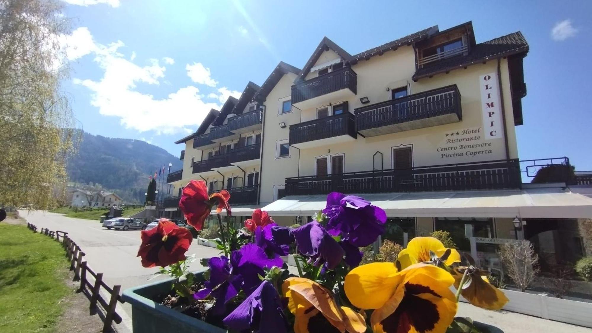Hotel Olimpic Baselga di Pine Bagian luar foto