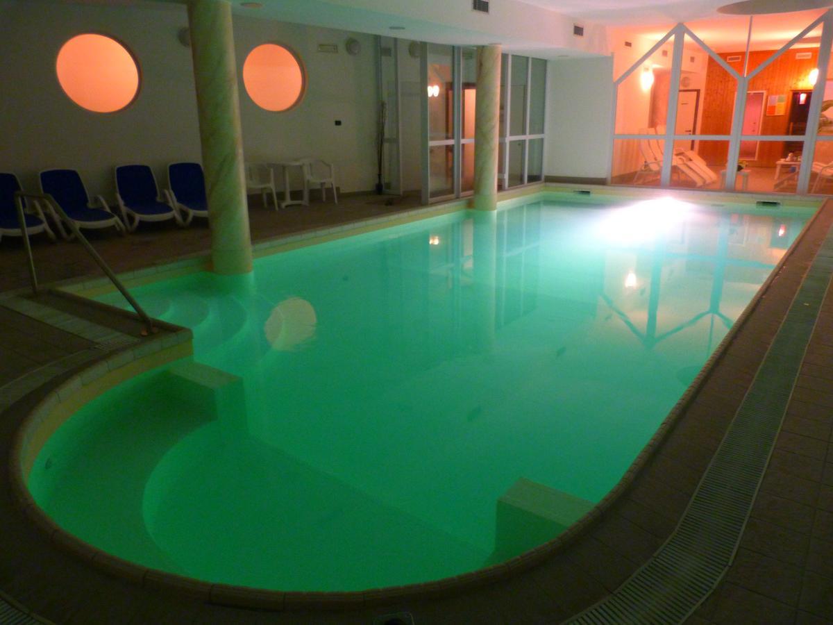 Hotel Olimpic Baselga di Pine Bagian luar foto